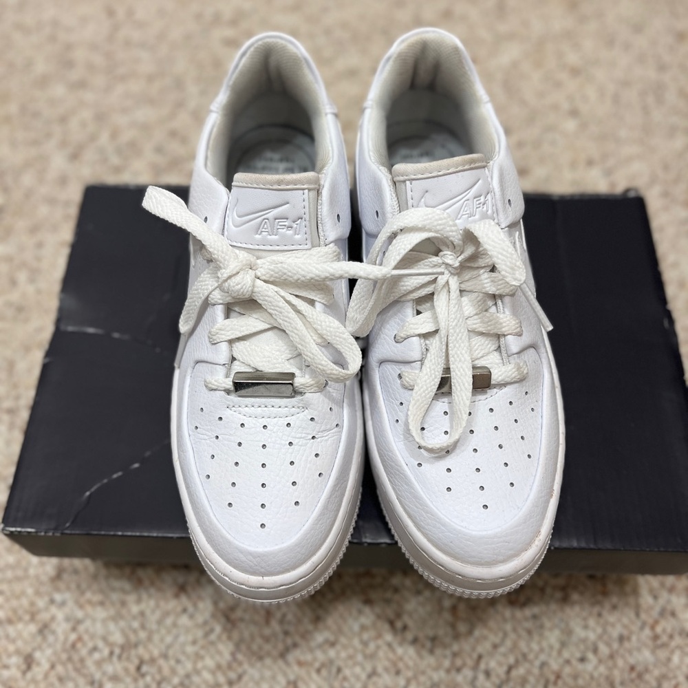 Platform Nike Air Force 1 White Sneakers